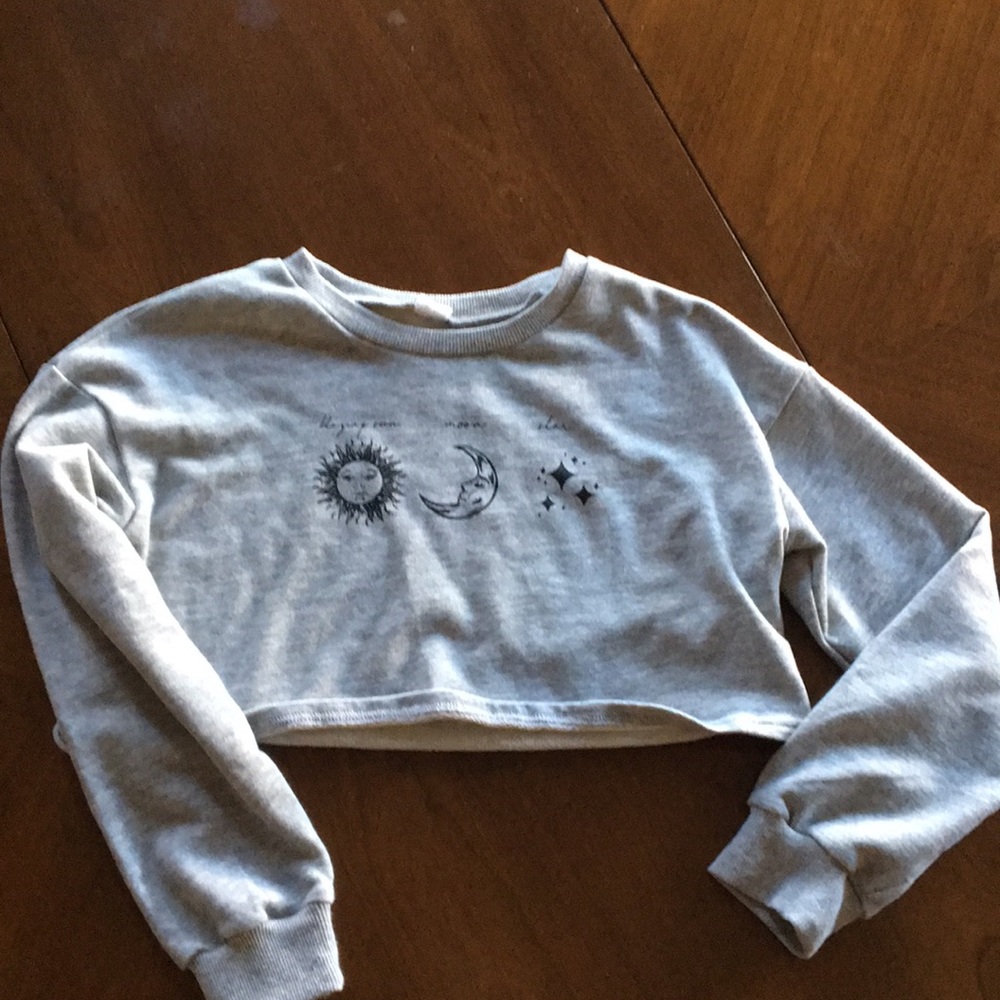 Shein Sun/Moon/Stars✨ Long sleeved Crop sweater!